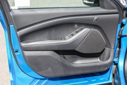 Ford Mustang Mach-E Select RWD 2026