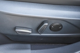 Ford Mustang Mach-E Select RWD 2026