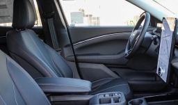Ford Mustang Mach-E Select RWD 2026