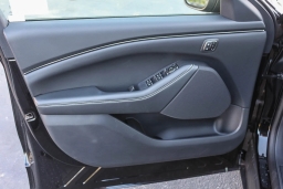 Ford Mustang Mach-E Select RWD 2026