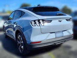 Ford Mustang Mach-E Select RWD 2026