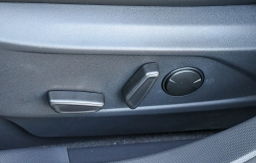 Ford Mustang Mach-E Select RWD 2026