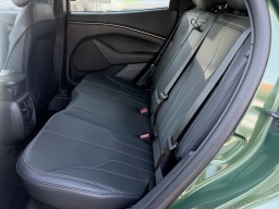 Ford Mustang Mach-E Select RWD 2026