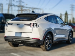 Ford Mustang Mach-E Select RWD 2026