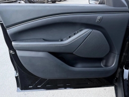 Ford Mustang Mach-E Select AWD 2026