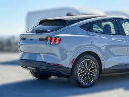 Ford Mustang Mach-E Premium RWD 2026