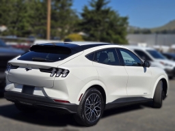 Ford Mustang Mach-E Premium RWD 2026