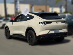 Ford Mustang Mach-E Premium AWD 2026
