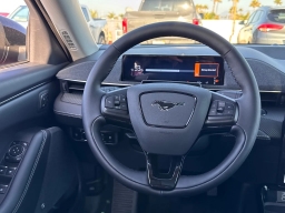 Ford Mustang Mach-E Premium AWD 2025