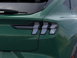Ford Mustang Mach-E Premium AWD 2025