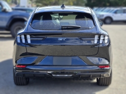 Ford Mustang Mach-E GT AWD 2025