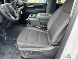 Chevrolet Silverado 1500 LT 2WD Crew Cab 147" 2026