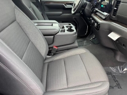 Chevrolet Silverado 1500 LT 2WD Crew Cab 147" 2025