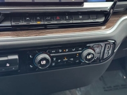 Chevrolet Silverado 1500 LT 2WD Crew Cab 147" 2025