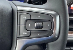 Chevrolet Silverado 1500 LT 2WD Crew Cab 147" 2025
