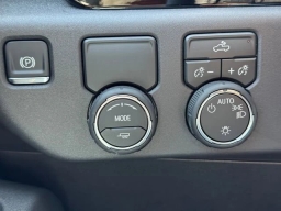 Chevrolet Silverado 1500 LT 2WD Crew Cab 147" 2026