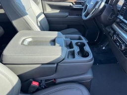Chevrolet Silverado 1500 LT 4WD Crew Cab 147" 2025