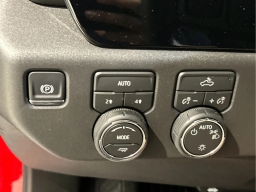 Chevrolet Silverado 1500 LT 4WD Crew Cab 147" 2026