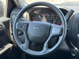 Chevrolet Silverado 1500 Custom Trail Boss 4WD Crew Cab 147" 2026
