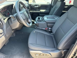 Chevrolet Silverado 1500 Custom Trail Boss 4WD Crew Cab 147" 2026