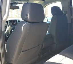 Chevrolet Silverado 1500 Custom Trail Boss 4WD Crew Cab 157" 2026