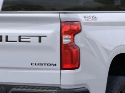 Chevrolet Silverado 1500 Custom Trail Boss 4WD Crew Cab 147" 2026
