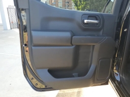 Chevrolet Silverado 1500 Custom Trail Boss 4WD Crew Cab 147" 2026