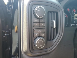 Chevrolet Silverado 1500 Custom Trail Boss 4WD Crew Cab 147" 2026