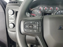 Chevrolet Silverado 1500 Custom Trail Boss 4WD Crew Cab 157" 2026