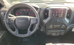 Chevrolet Silverado 1500 Custom Trail Boss 4WD Crew Cab 157" 2026