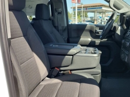 Chevrolet Silverado 1500 Custom Trail Boss 4WD Crew Cab 157" 2026