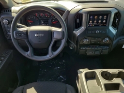 Chevrolet Silverado 1500 Custom Trail Boss 4WD Crew Cab 147" 2026