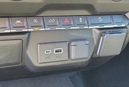 Chevrolet Silverado 1500 Custom Trail Boss 4WD Crew Cab 147" 2026