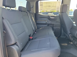 Chevrolet Silverado 1500 Custom Trail Boss 4WD Crew Cab 147" 2026