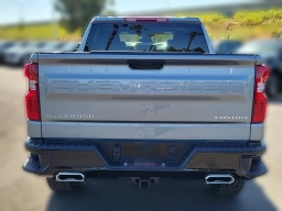 Chevrolet Silverado 1500 Custom Trail Boss 4WD Crew Cab 147" 2026