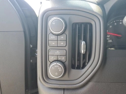 Chevrolet Silverado 1500 Custom Trail Boss 4WD Crew Cab 147" 2026
