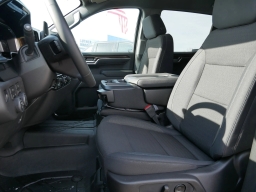 Chevrolet Silverado 1500 LT 4WD Crew Cab 157" 2026