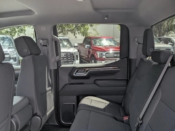 Chevrolet Silverado 1500 LT 4WD Crew Cab 147" 2026