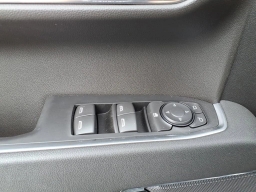 Chevrolet Silverado 1500 LT 4WD Crew Cab 157" 2026