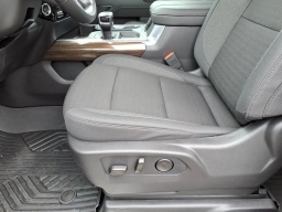Chevrolet Silverado 1500 LT 4WD Crew Cab 157" 2026