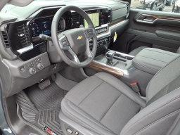 Chevrolet Silverado 1500 LT 4WD Crew Cab 157" 2026