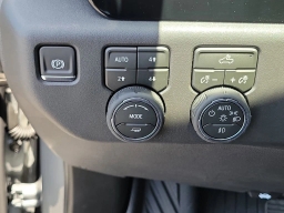 Chevrolet Silverado 1500 LT Trail Boss 4WD Crew Cab 147" 2026