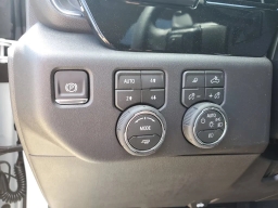 Chevrolet Silverado 1500 LT Trail Boss 4WD Crew Cab 157" 2026