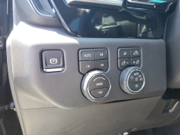 Chevrolet Silverado 1500 LT Trail Boss 4WD Crew Cab 147" 2026