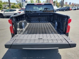 Chevrolet Silverado 1500 LT Trail Boss 4WD Crew Cab 147" 2026