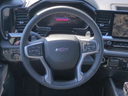Chevrolet Silverado 1500 LT Trail Boss 4WD Crew Cab 147" 2026