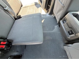 Chevrolet Silverado 1500 LT Trail Boss 4WD Crew Cab 147" 2026