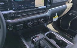 Chevrolet Silverado 1500 LT Trail Boss 4WD Crew Cab 157" 2026
