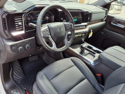 Chevrolet Silverado 1500 LT Trail Boss 4WD Crew Cab 147" 2026