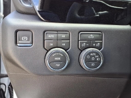Chevrolet Silverado 1500 LT Trail Boss 4WD Crew Cab 147" 2026